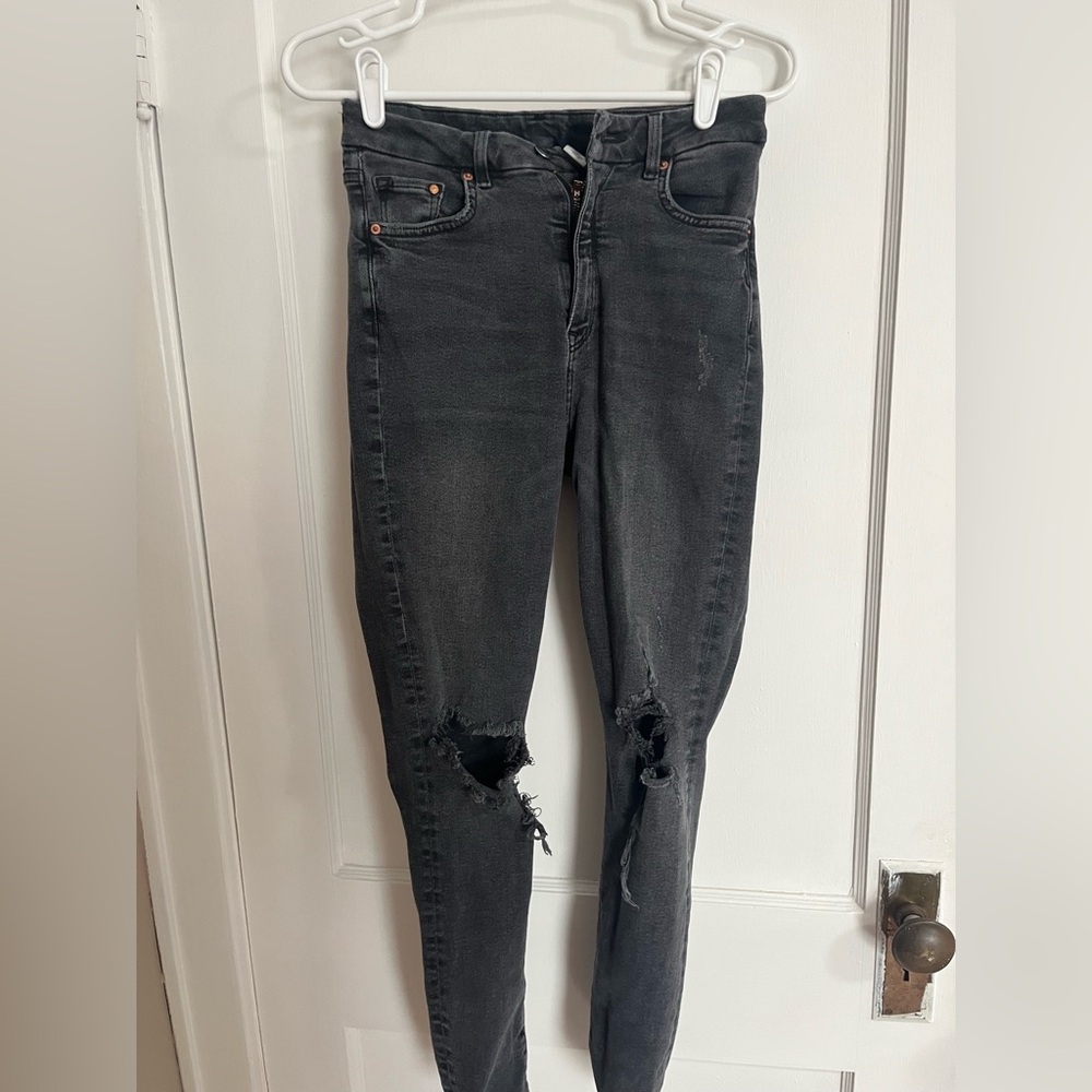 Distressed Black Skinny Jeans